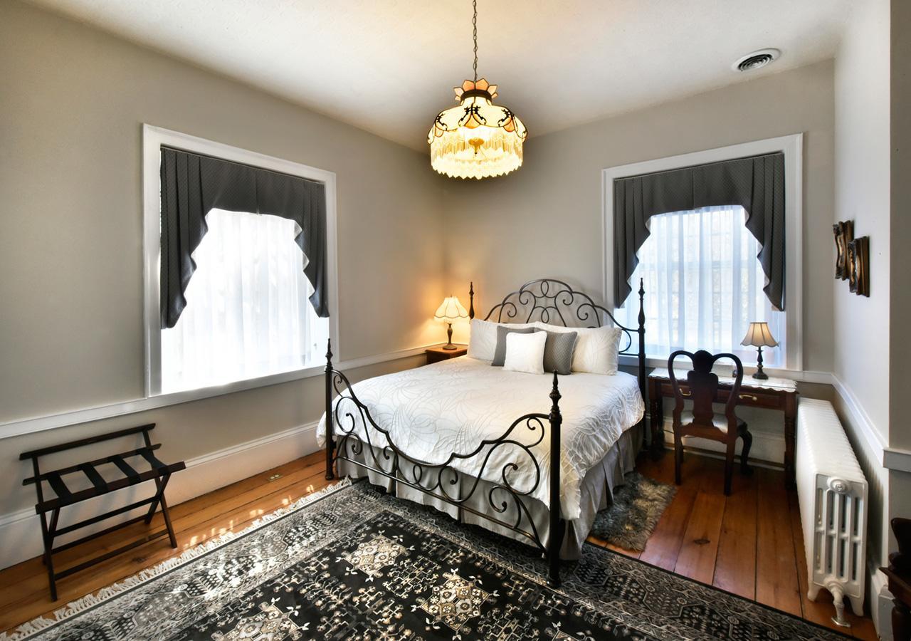 Brockamour Manor Bed And Breakfast Niagara-on-the-Lake Dış mekan fotoğraf