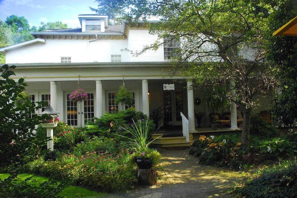 Brockamour Manor Bed And Breakfast Niagara-on-the-Lake Dış mekan fotoğraf