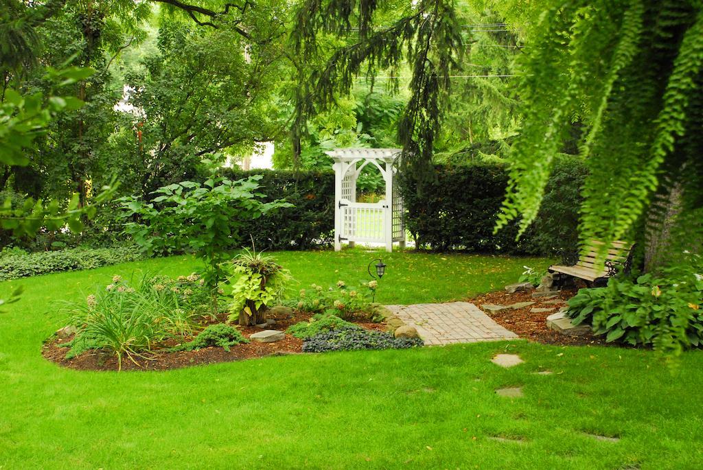 Brockamour Manor Bed And Breakfast Niagara-on-the-Lake Dış mekan fotoğraf