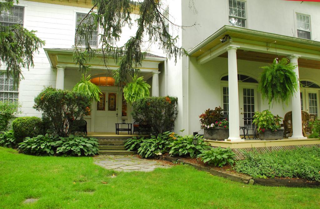 Brockamour Manor Bed And Breakfast Niagara-on-the-Lake Dış mekan fotoğraf